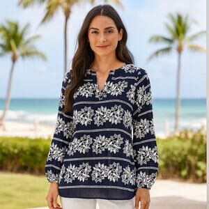 Chico's Top Women's Size 00 (2) Navy Eyelet Floral 3/4 Sleeve Resort Popover